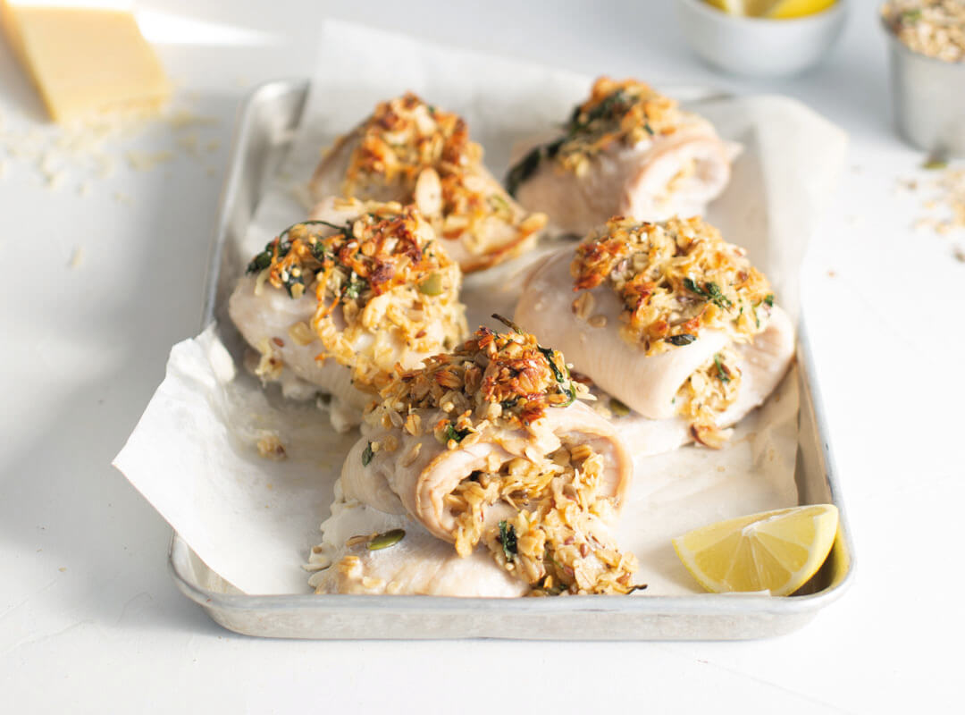 Filetes de pescado rellenos con crujiente de Grana